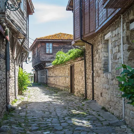 Effect Boutique Azzura - Adults Only Self Check-in Pensionat Nesebar